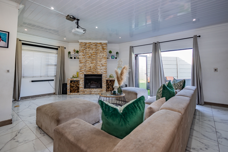 3 Bedroom Property for Sale in Belhar Western Cape